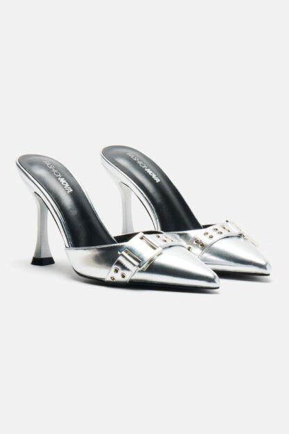 Zapatos de Tacón Plateados con Detalle Metálico y Punta Fina - Image 14